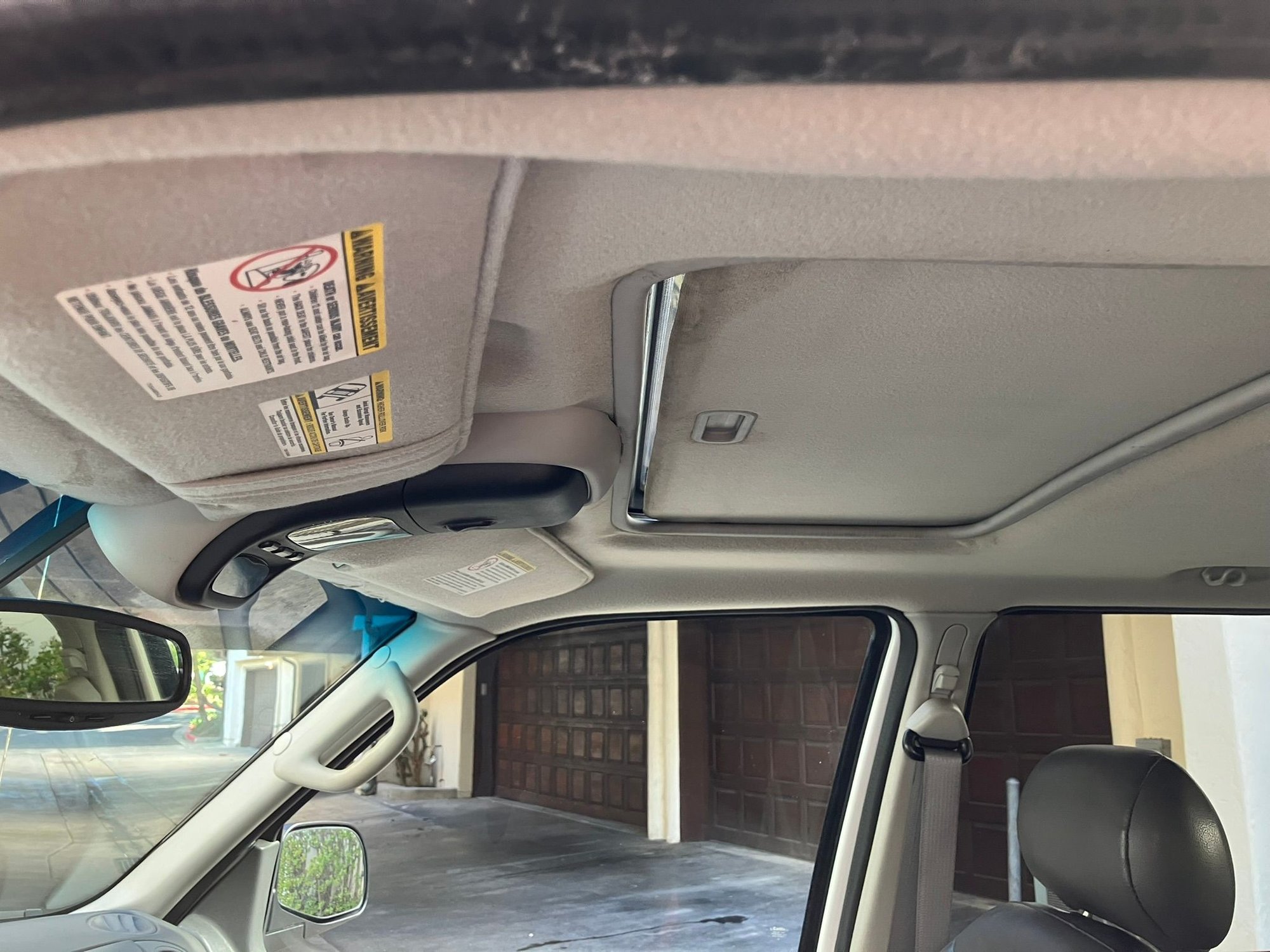 2004 Ford Explorer Sport Trac - 2004 Ford Explorer Sport Trac XLT - Used - VIN 1FMZU67K34UA15415 - 200,071 Miles - 6 cyl - 2WD - Automatic - SUV - White - San Diego, CA 92037, United States