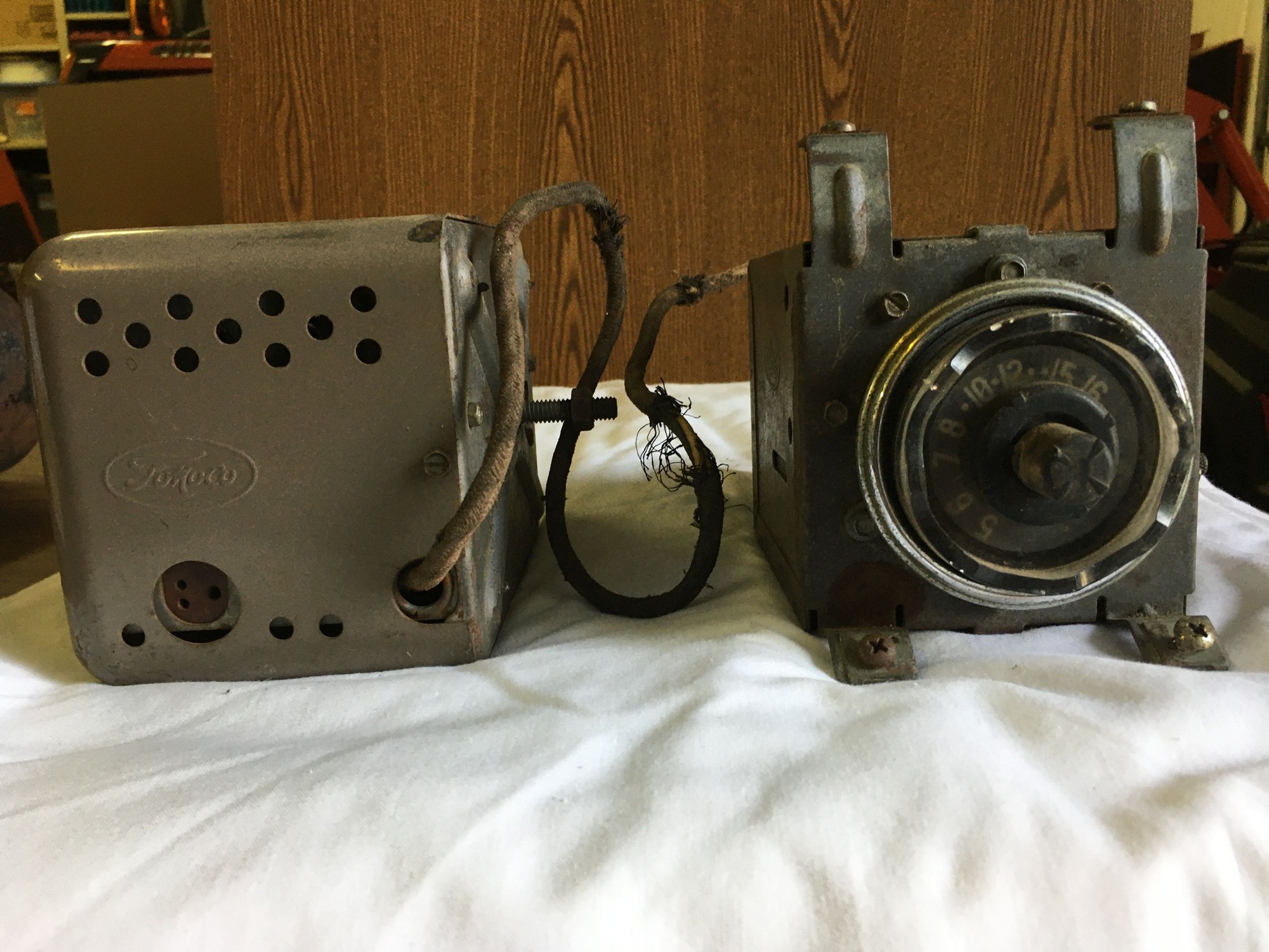 Audio Video/Electronics - AM Radio 1953-1955 6 Volt - Used - 1953 to 1955 Ford F-100 - South Pittsburg, TN 37380, United States