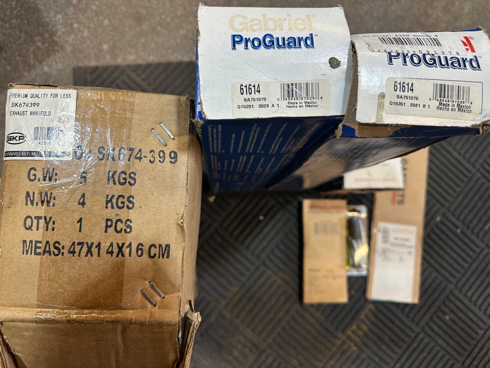 Engine - Exhaust - 98 Expedition LH Exhaust Manifold, EGR Tube,Shocks and more - New - 1998 to 2002 Ford Expedition - Metro, MI 48111, United States