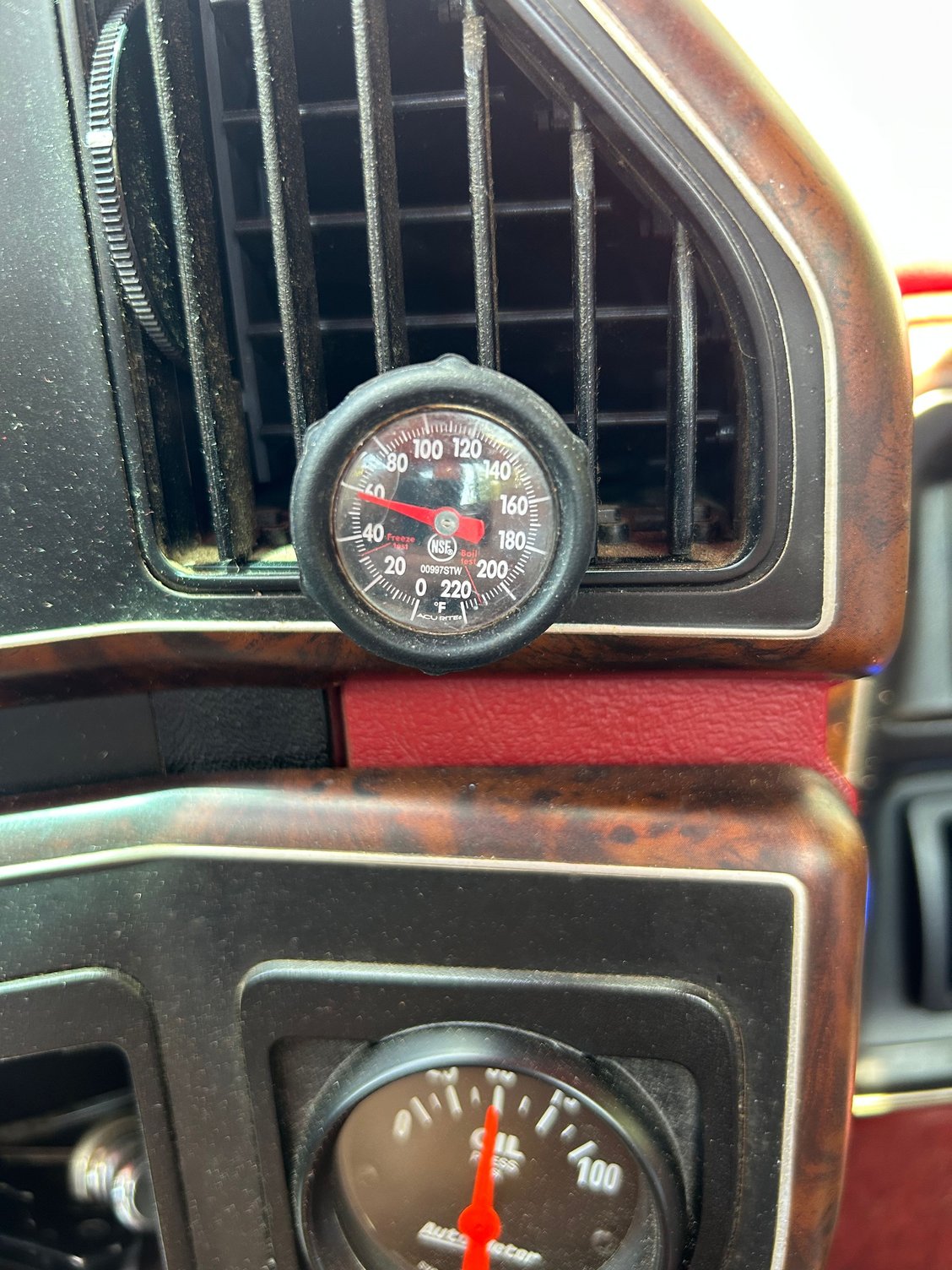Temp gauge for what�s it�s worth after about 10 minutes.