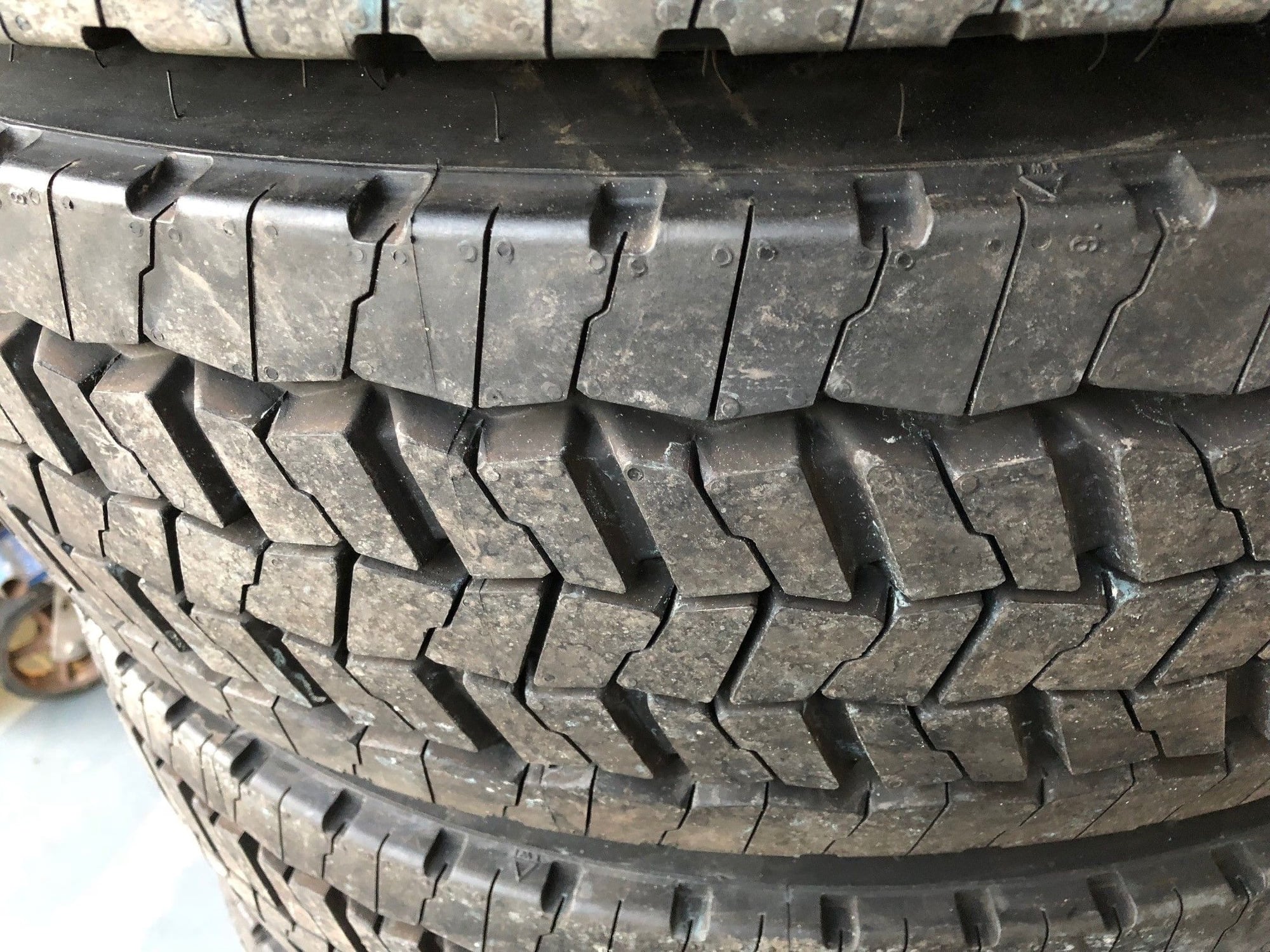 Wheels and Tires/Axles - Continental HSR 225/70R 19.5 - Used - 2017 to 2019 Ford F-450 Super Duty - Fallston, MD 21047, United States