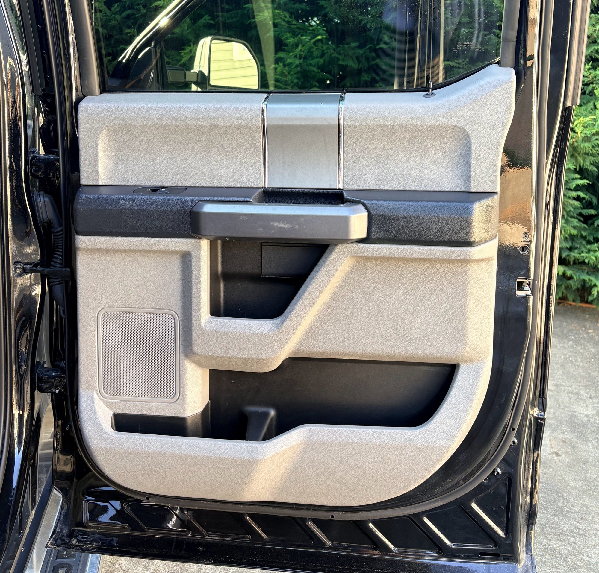 2022 Ford F-350 - 2022 F-350 XLT Crew 4x4 6.7 Powerstroke | FX4 | 22,496 mi | South Seattle | $57,900` - Used - VIN 1FT8W3BT4NEE79768 - 22,496 Miles - 6 cyl - 4WD - Automatic - Truck - Black - Seattle, WA 98118, United States