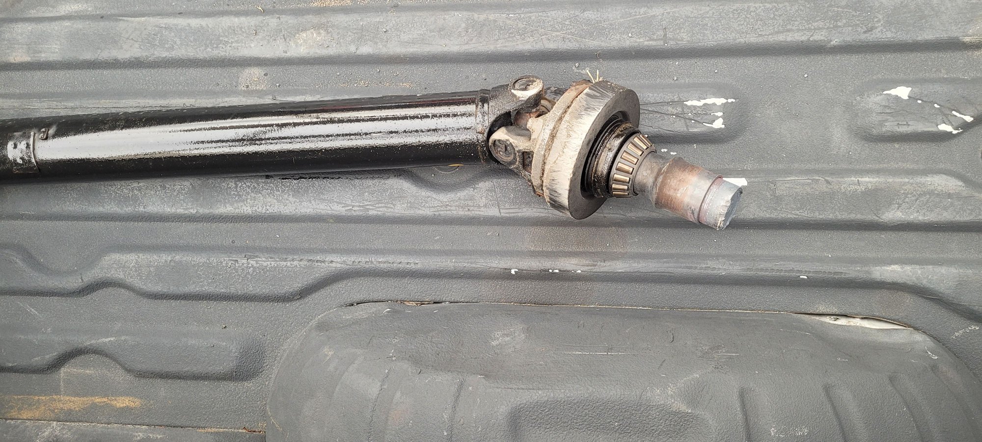 2017 f250 Bent Drive shaft rear pinion yoke pulled out while driving