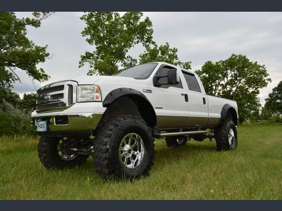 2006 Ford F-350 Super Duty - Lifted Ford F350 Lariat - Used - VIN 1FTWW31P26EC50471 - 122,650 Miles - 8 cyl - 4WD - Automatic - Truck - White - Falling Waters, WV 25419, United States