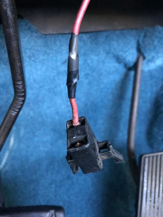 plug that connects to the brake light switch
