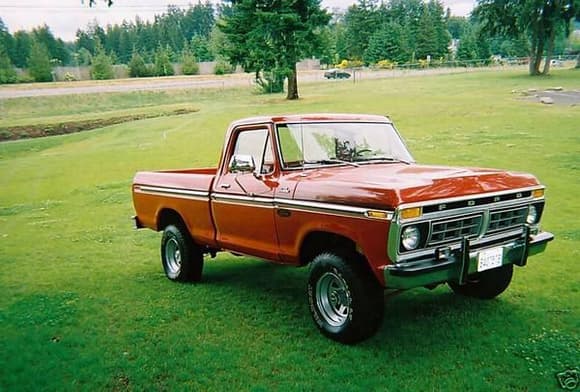 My 77 F150 before I bought it! Happen to find pics online of it prior, looks to be in better shape here than when I got it!!! Same dent on front passenger side quarter, same tires, same red painted steering shock, tie rod, drag link, etc.