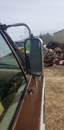 here are some era-relevant mirrors on my not-ford truck(Rip blue truck the bed was visible in two pics)
