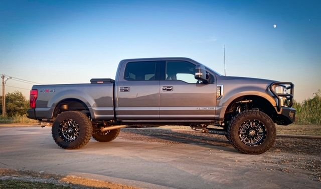 2022 Ford F-250 - 2022 Ford F250 Lariat Ultimate - Used - VIN 1FT8W2BT7NEE37184 - 5,633 Miles - 8 cyl - 4WD - Automatic - Truck - Gray - Frisco, TX 75068, United States