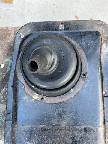 Original rubber boot with FOMOCO logo from the '66 with rectangular opening