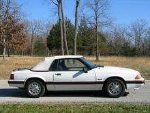 89 Mustang 5.0 LX Auto   Red interion
