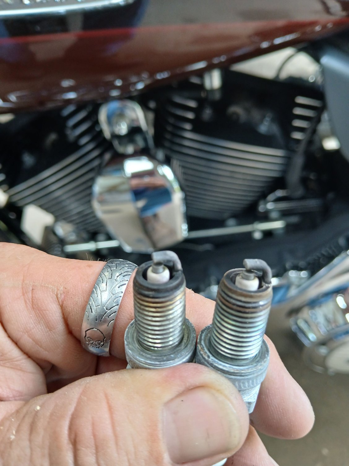 Rigjt sife is front cylinder and left is back cylinder 