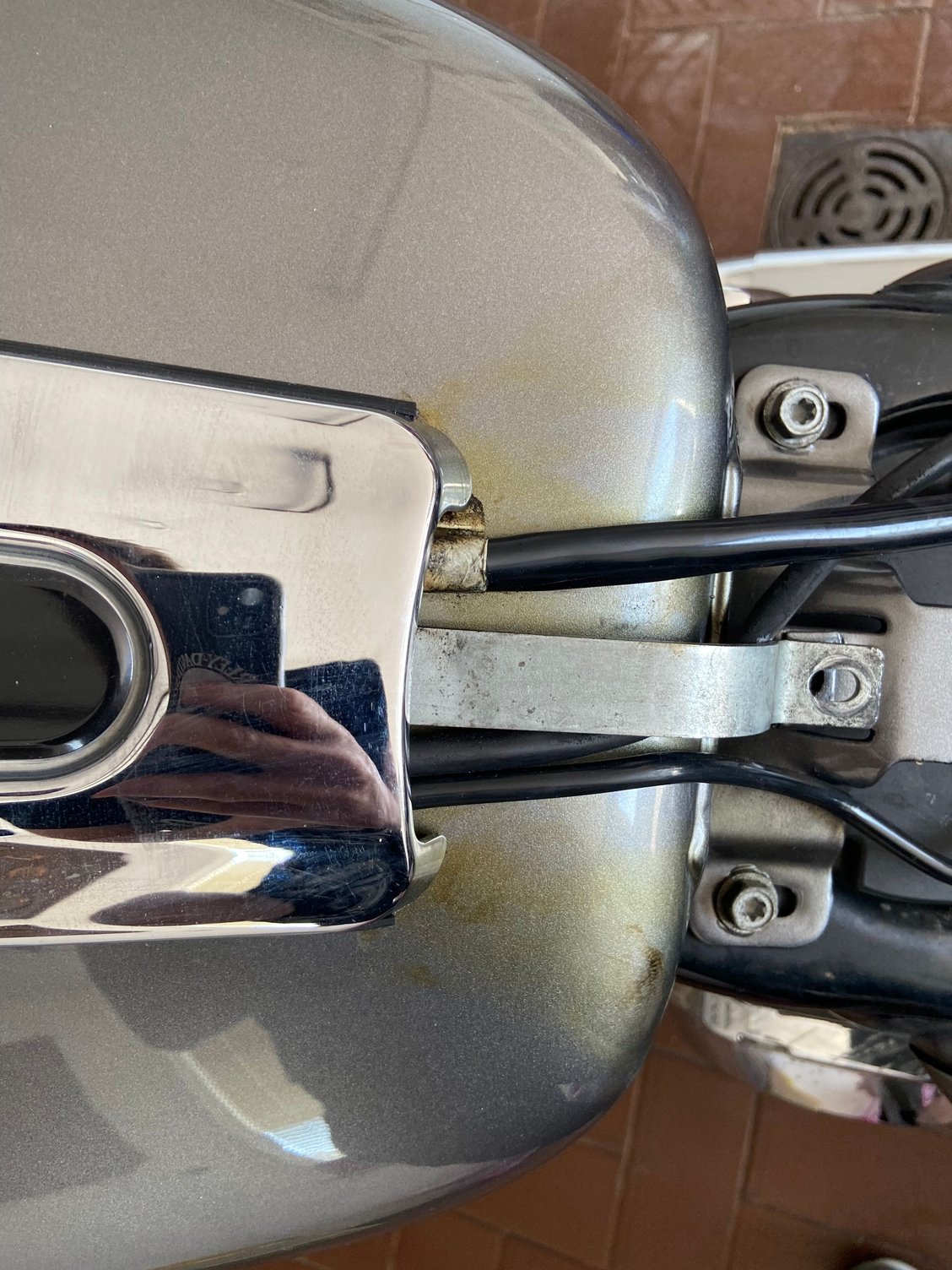 SG Fuel tank leaking Harley Davidson Forums