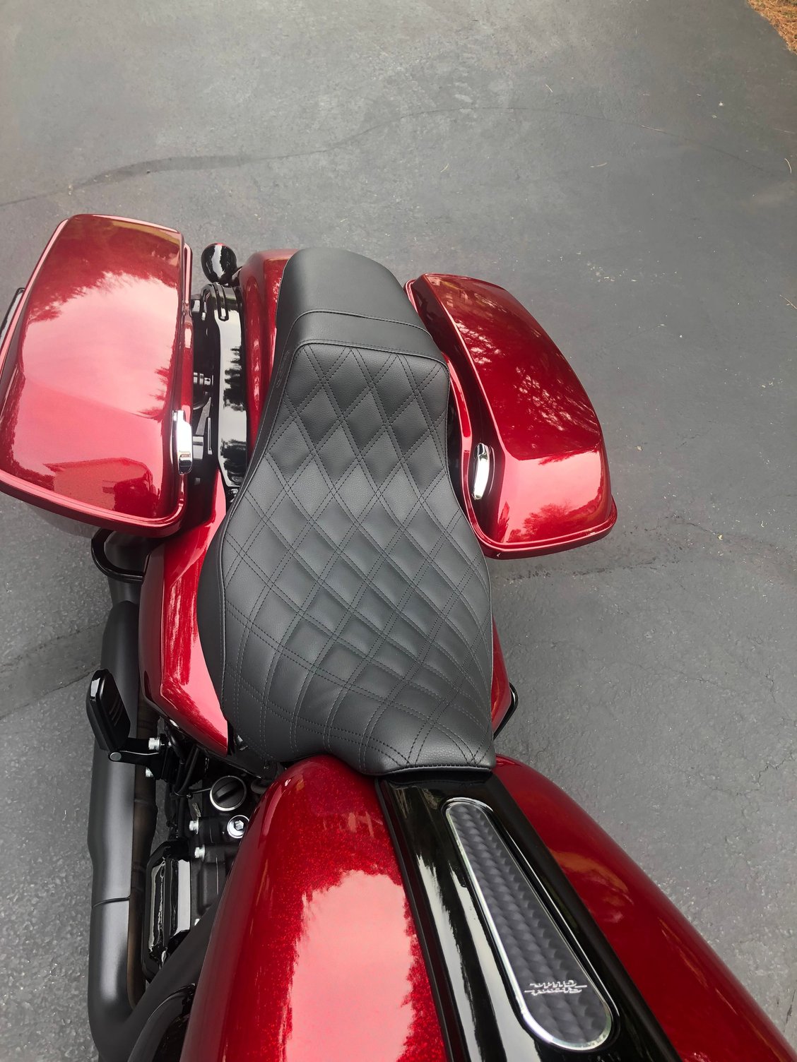 Brand new Lucky Daves Bagger seat - Harley Davidson Forums