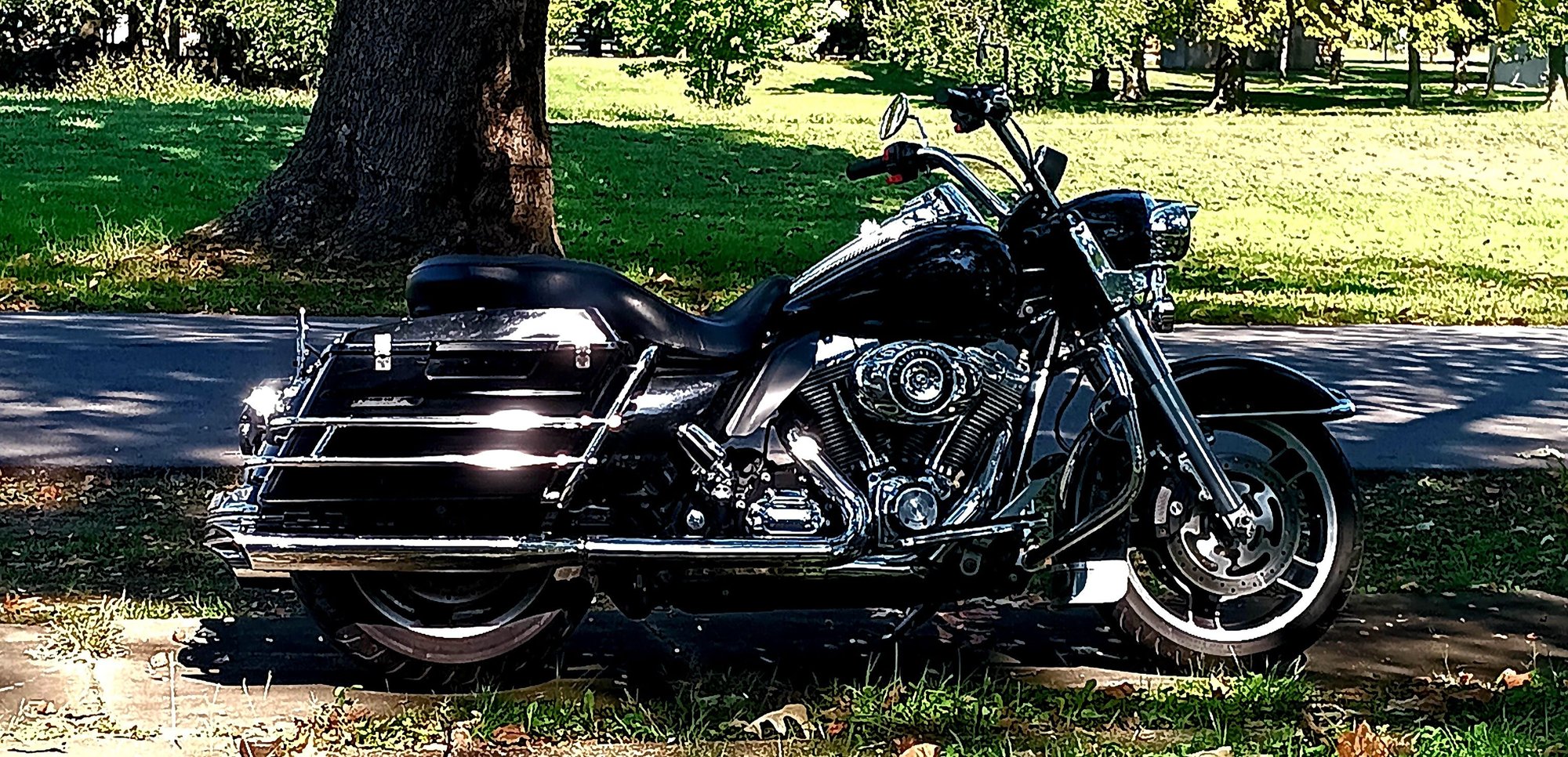 This is my daily, 09 FLHP.