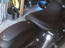 Later standard single seat and fender bib