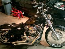 Nice setup, pipes, seat and turn signal relocation.