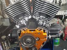 S & S Easy Start 570 gear drive cams in Screamin Eagle cam plate
