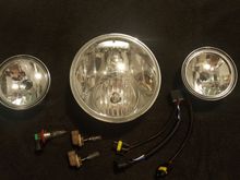 Head and spotlights. Includes bulbs. 100$ shipped.