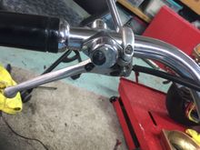 Here’s the other end of the speed lock speedo. Mounted on the left bar of buddy’s ‘66 Police Special. Officer pushed the lever after matching your speed, locked the speedo on that speed and pulled out his ticket book. Believe the other button is to reset speedo. 