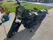 Old school quarter fairing, miles ahead of that tiny speed screen. 