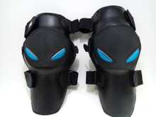 articulated knee pad