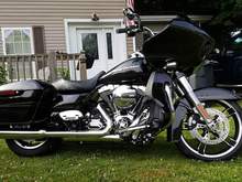 Month later. 2800 miles. Solo seat. Color matched lowers. I also just put on CVO slip ons and highway pegs. All Custom dynamics leds. Streamliner passenger boards.