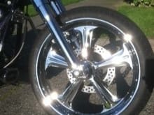 5 spoke 21" chrome wheel. First on 07 Fatboy and now on my Road king in Seattle
