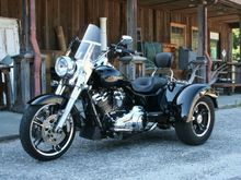 2017 FLRT in Vivid Black