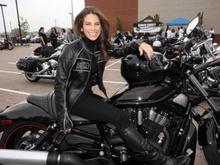 I have a thing for the lady riders.