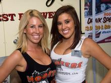 hooters
