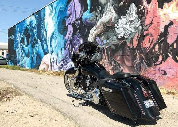 Nice pic! 🙂
(Buddies bike)