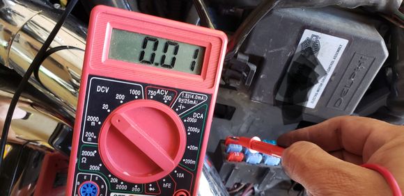 Switch in ignition reads 0.01V.
Switch in Acc reads 0.00V