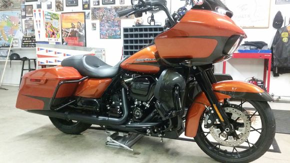 I am totally digging my color choice for the lowers. Off the Red Bike and painted Silver Flux to match the graphics 