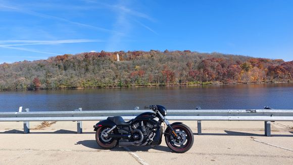 The colors along the Rock River were flat.