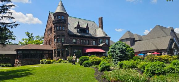 Belhurst castle & winery 