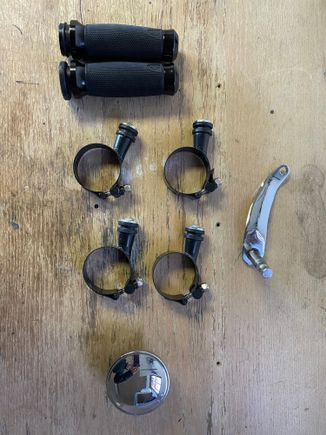 Shift lever:  Fits '18-later Softail models (except FXBB, FXBBS, FXLR, FXLRS, and FXST).  $40 shipped 

Quick release fork clamps: fits 43mm forks. Free, buyer pays shipping.

Stock Chrome Gas cap: fits multiple models. $20 shipped 

HD Get-a-grips: TBW  $60 shipped. 


Will sell all together for $100. 