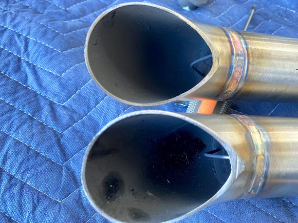 The interior of the pipes are supposed to be “ceramic coated” but its just aerosol spray paint. Its so thick and still wet/gummy in spots and thin in others. I know ceramic coating. This is aerosol spray paint as i can wipe it off with acetone using almost no effort. 
