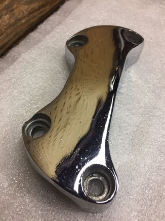 Harley Ironhead Sportster Top Triple Tree Handle Bar Clamp. For 1" Bars