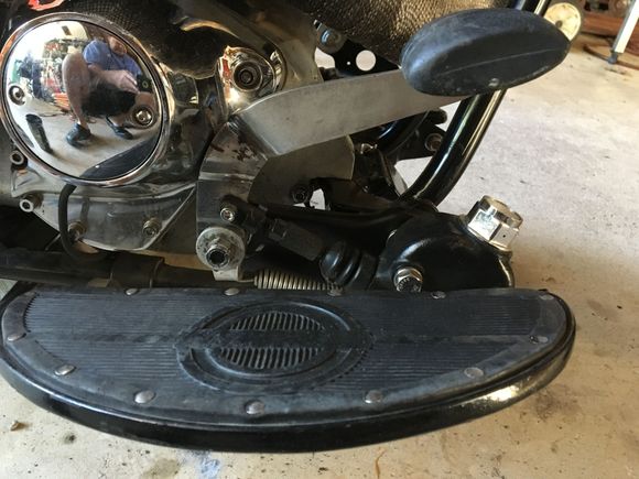 Does anyone recognize this pedal assembly set up? I haven’t been having any success finding out what it is off of.... Thanks...