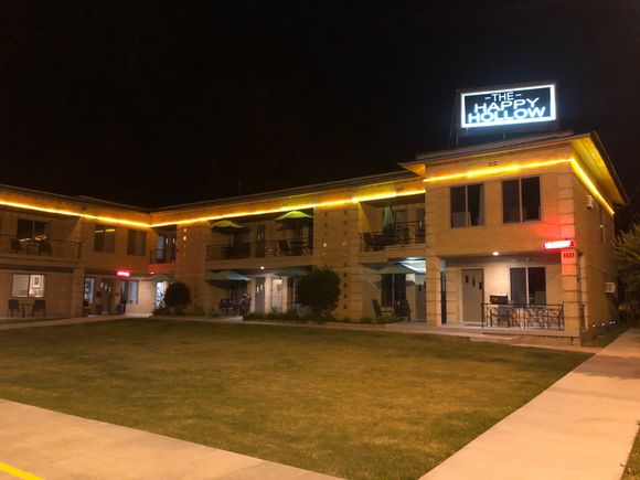 Happy Hollow Motel