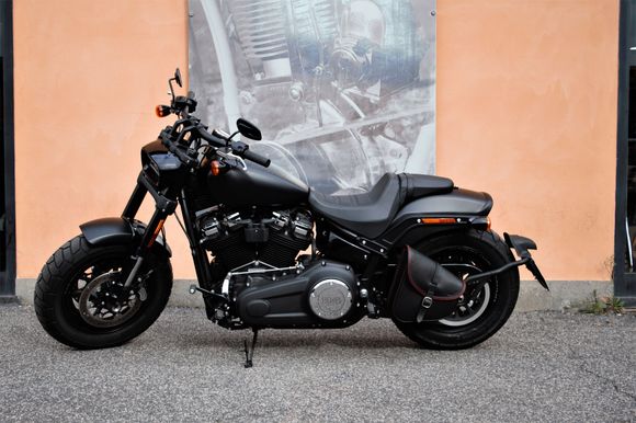 Bob  Saddlebag Endscuoio for Hd Softail Fat Bob