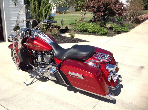 Most likely you have this seat on your King. This is the 2-up luggage rack.