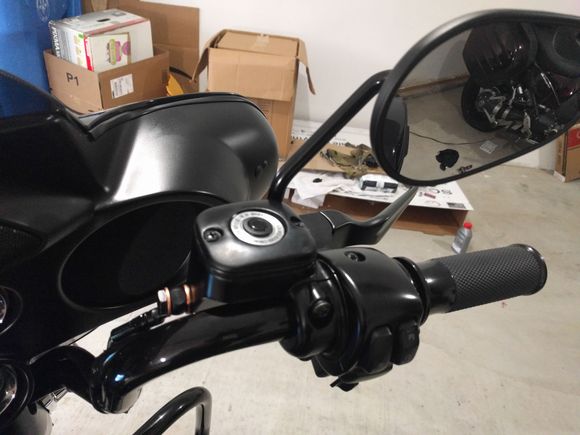 Finally got all the parts necessary to put on my 9/16 brake master cylinder. Didn't realize when I ordered it I needed a new brake lever because the touring one is different, and then I had to order new banjo bolt and fitting (12mm) because the touring has 10mm.  Brakes feel like they should now on the single disc.