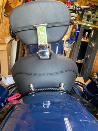 Lea I ing with the bike under its own weight