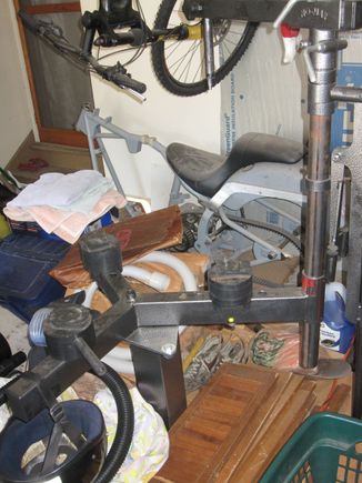 No-Mar Junior Pro Tire Changer, clutter all aroud