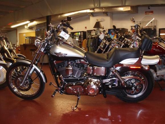 2003 Wide Glide, Only 2400 miles!