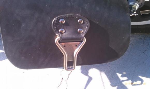Garage Leathers solo bag latch 2
