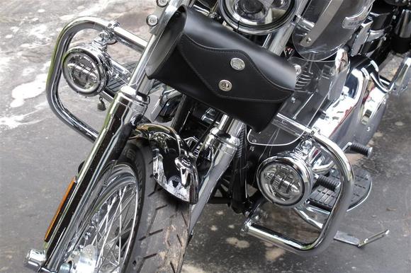 Updated picture - 9/25/11 - H-D LED Auxiliary Lights