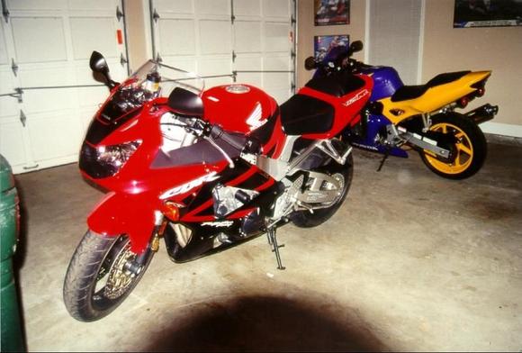 Added '01 CBR 929RR in 2001