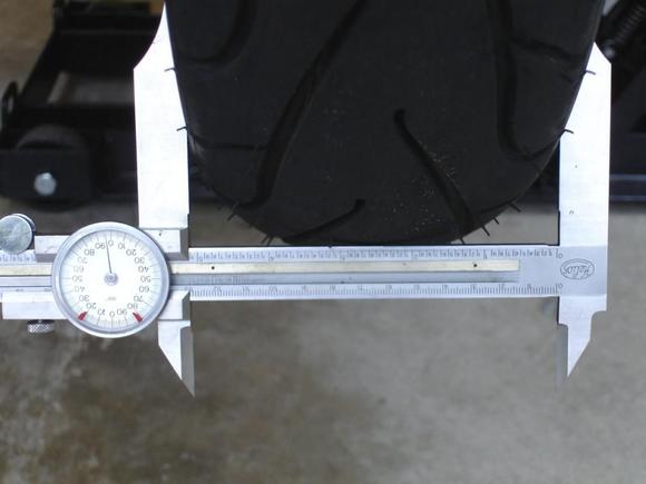 Commander II rear tire width